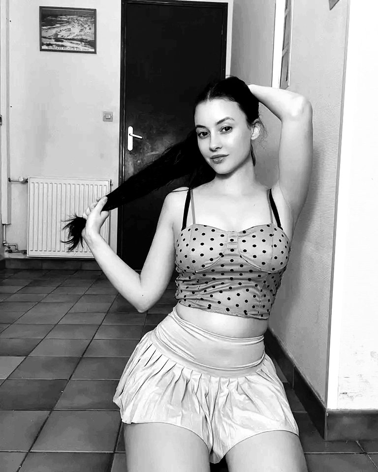 Chantal +33 7 51 12 19 74 Turin erotic massage