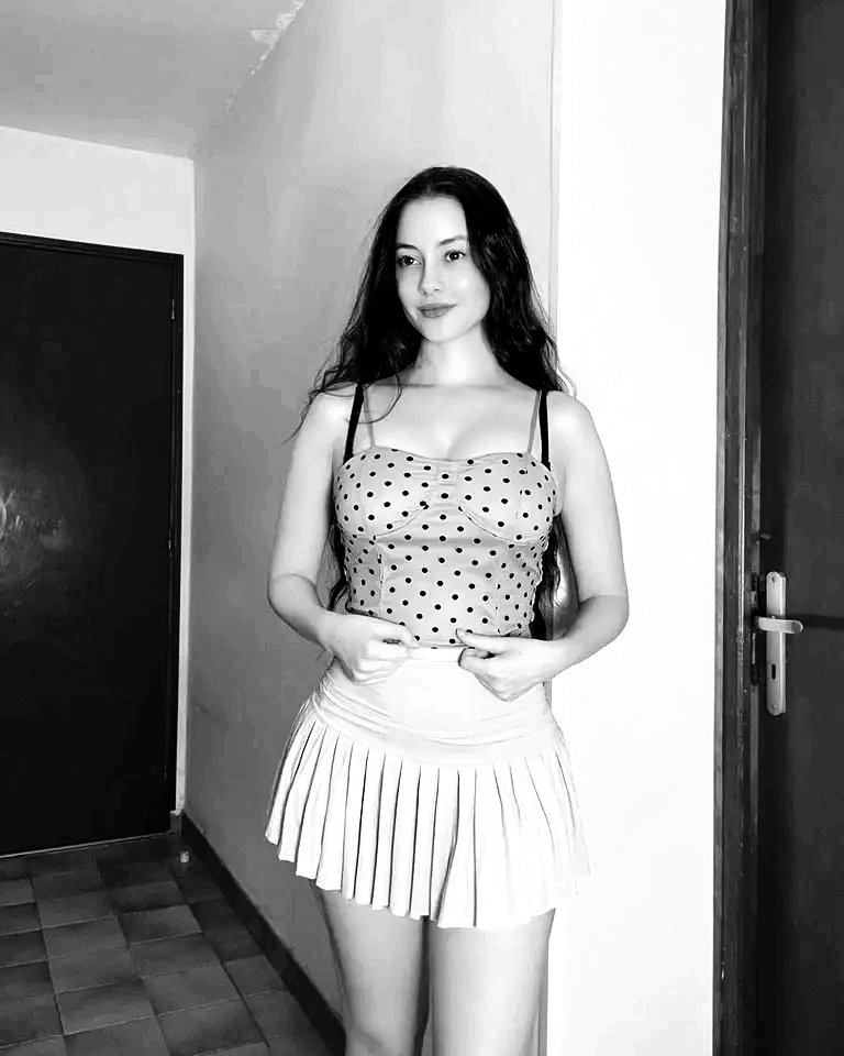 Chantal +33 7 51 12 19 74 Turin erotic massage