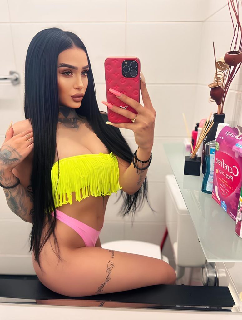 Mia Ganz +49 157-81463286 Dusseldorf erotic massage