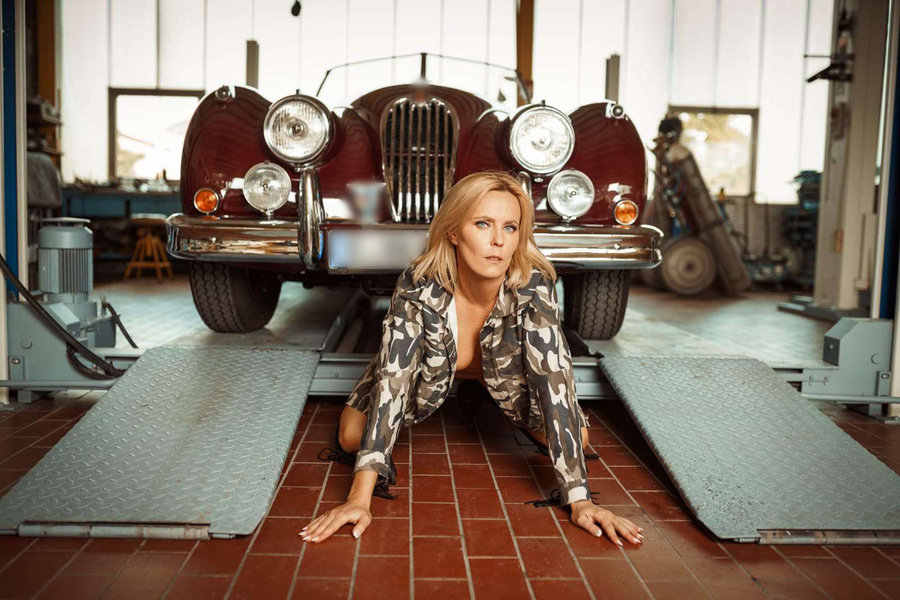 Queen Tatjana +49 152-59078845 Essen erotic massage