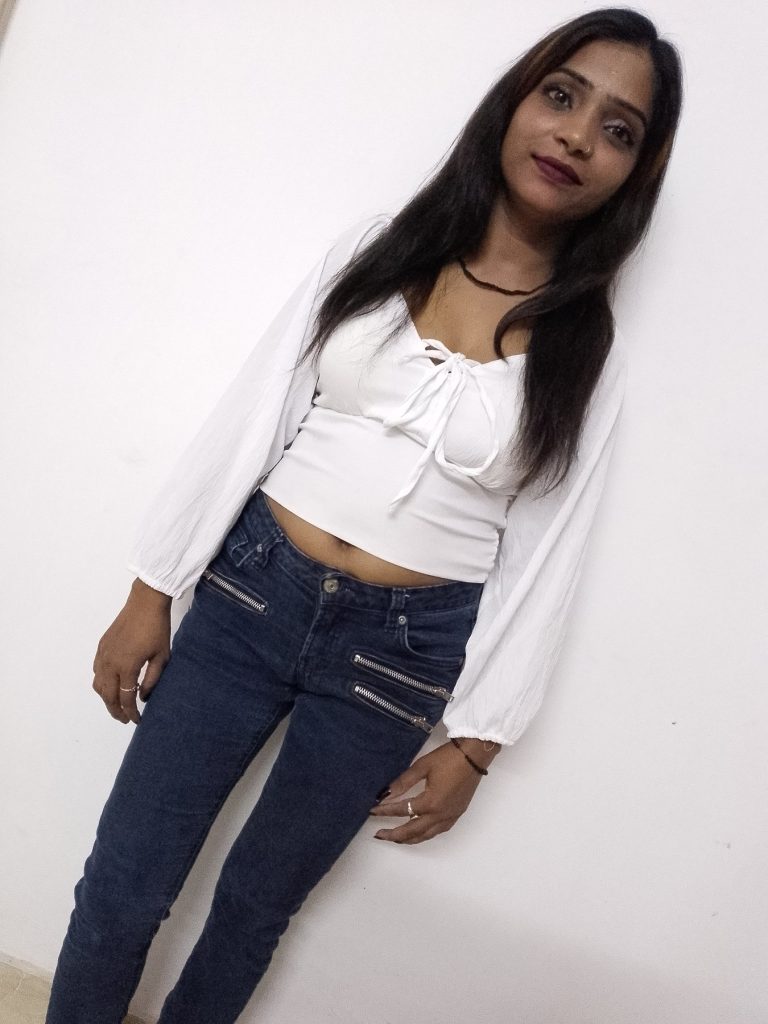 Riya  +91 96 25 779 648 New Delhi erotic massage