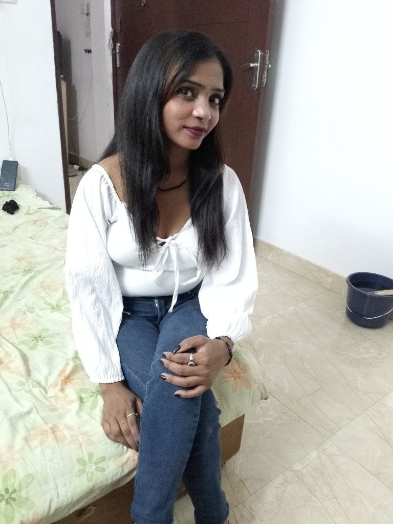 Riya  +91 96 25 779 648 New Delhi erotic massage