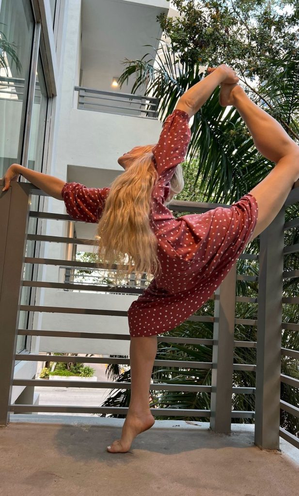 Lizaflex +1 929-832-3832 Los Angeles erotic massage