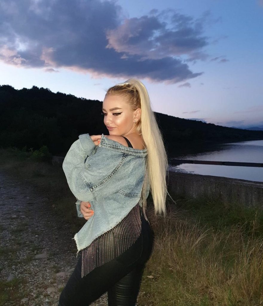 Melinda  +37378869277 Chişinău erotic massage