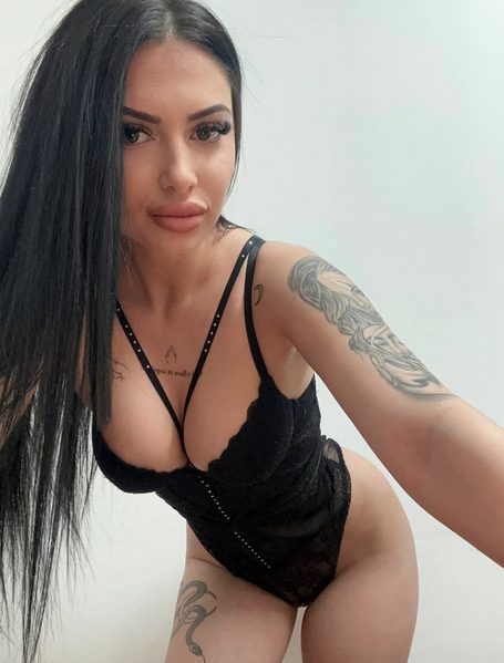 Selena +357 95 557764 Limassol erotic massage