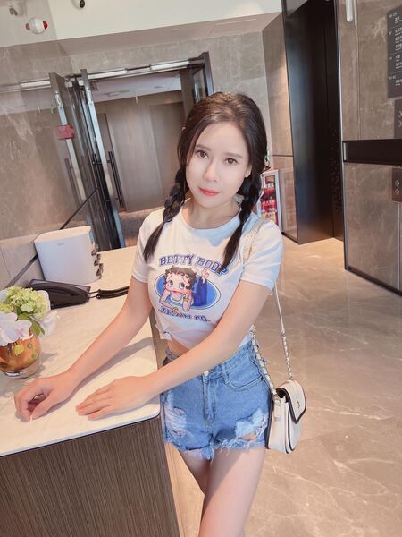 Mannheim - NEU ? süße ANGIE, 27J ? zierliche und zärtliche Asiatin massiert dich hemmungslos +4915788834827 Mannheim erotic massage