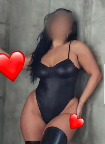 Sarah - TOP Rundungen, Traumkörper an einer Traumfrau! NEU in Spandau! +4915781158709 Berlin erotic massage