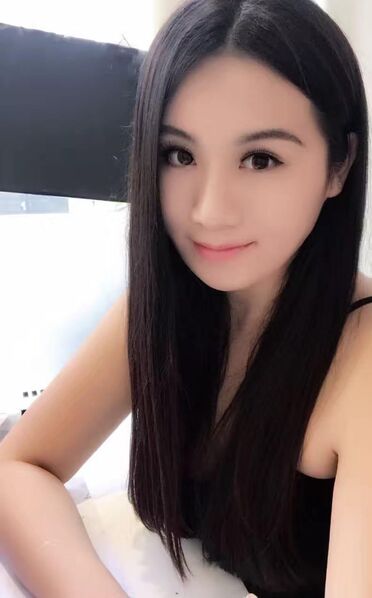 Erotische Massage bei Sumi aus Mettmann +4915223485551 Mettmann erotic massage