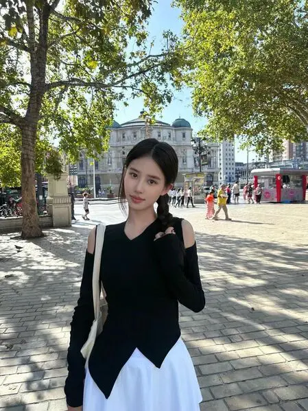 Lala (24) ? Magische Hände +4915212628945 Mannheim erotic massage