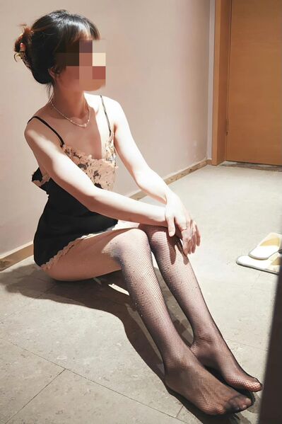 Neue Kollegin --Wellness Massage +491788642796 Duisburg erotic massage