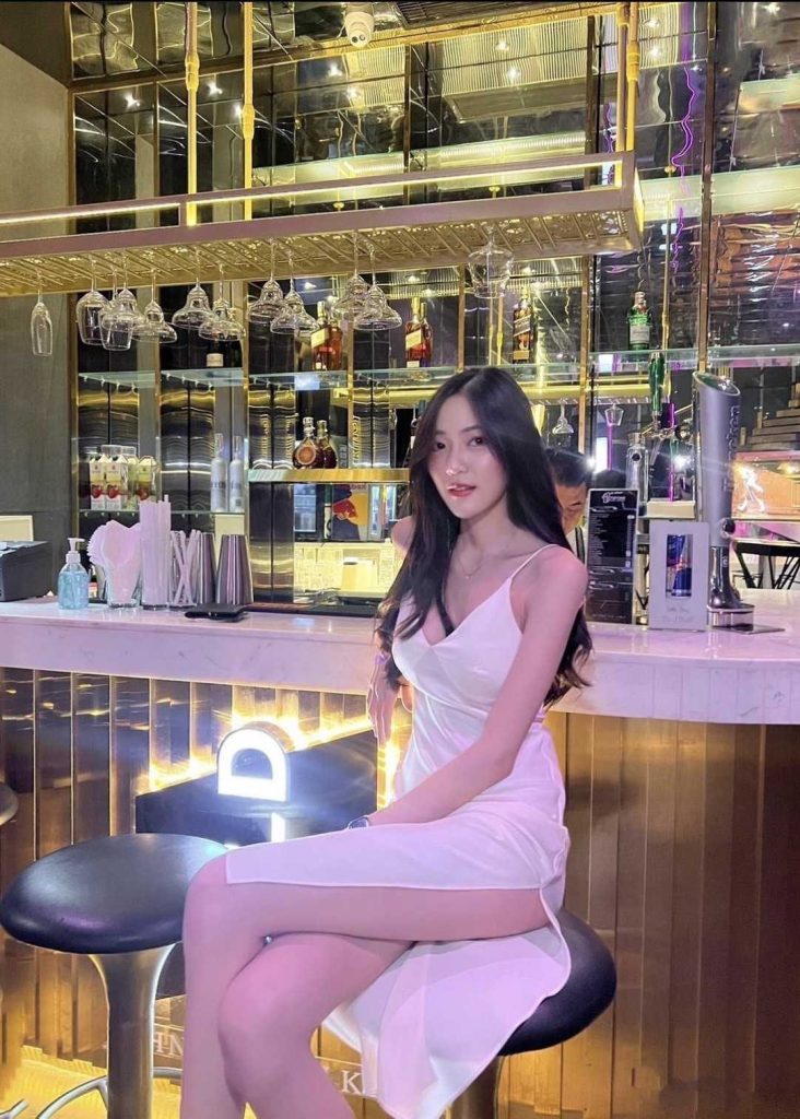 Aloha +1 (424) 533-5899 Honolulu erotic massage