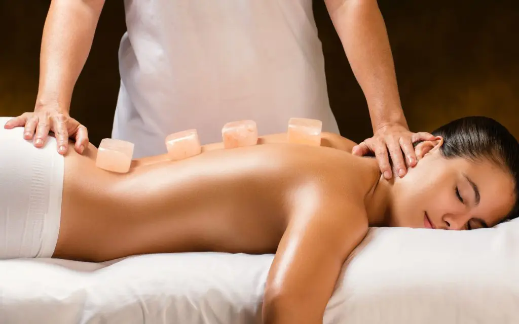 Benefits of Massage with Himalayan Salt