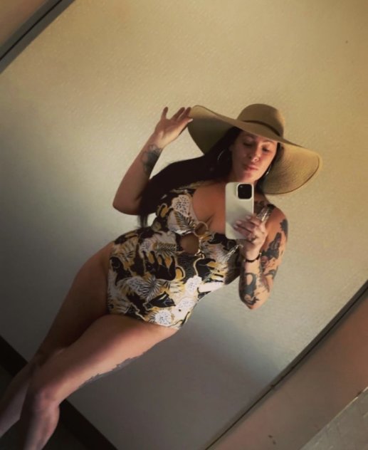 Veronica +1 (313) 778-2064 Detroit erotic massage