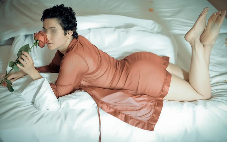 Feinfühlige mobile Tantramassage/Lingam/Yoni mit Ada: Haus- und Hotelbesuche in Düsseldorf +4915216396144 Duesseldorf erotic massage