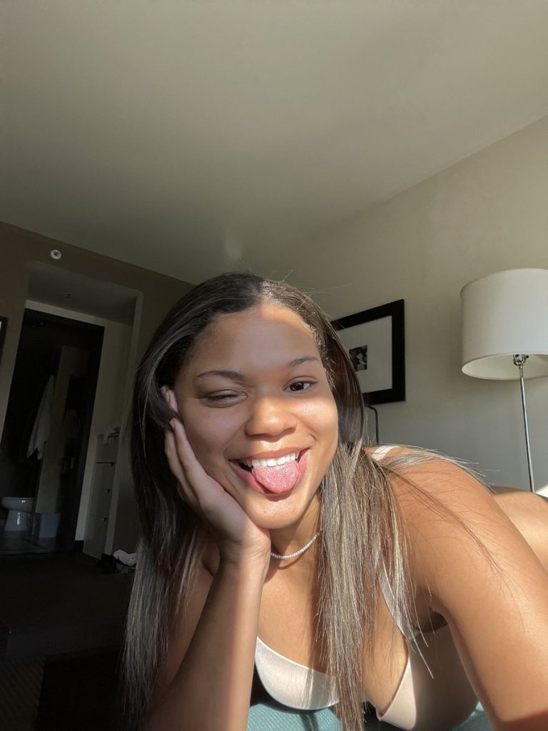 Yasmin +33 7 80 93 42 35 Saint-Tropez erotic massage