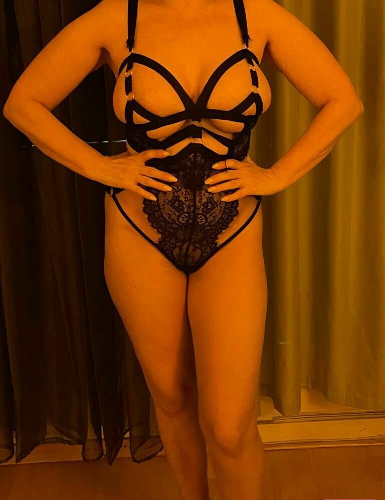 Eva +43 676 552 15 22 Feldkirch erotic massage