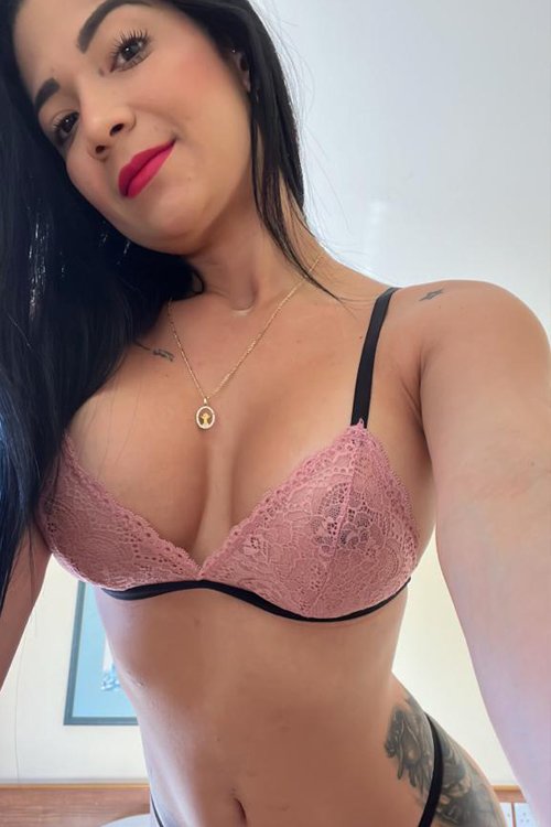 Reina +49 163 7866 469 Wiesbaden erotic massage