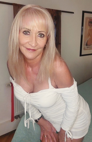 Silvi +49-176-72475935 Halle (Saale) erotic massage